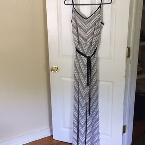Black & white maxi dress